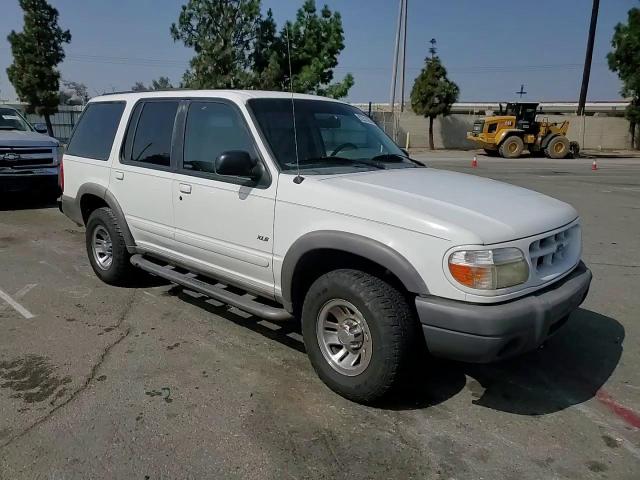 1999 Ford Explorer VIN: 1FMZU32X8XZB64735 Lot: 82251585