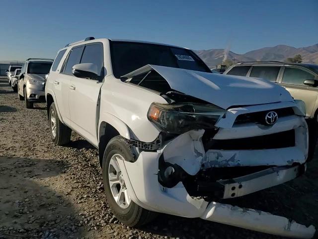 2019 Toyota 4Runner Sr5/Sr5 Premium VIN: JTEBU5JRXK5661365 Lot: 90340885
