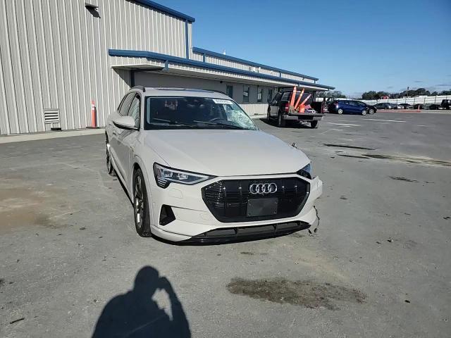2022 Audi E-Tron Premium VIN: WA1AAAGE6NB012037 Lot: 90086485