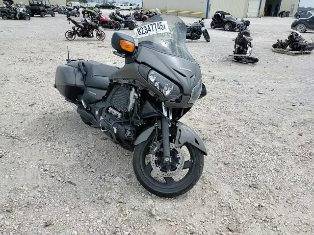 2016 Honda Gl1800 B VIN: JH2SC6819GK300206 Lot: 82347745