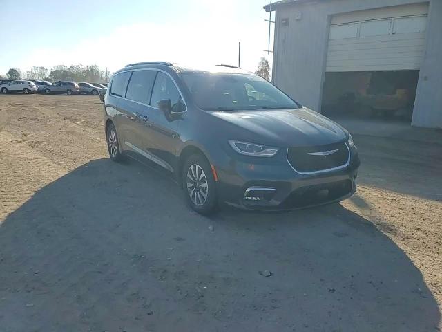 2021 Chrysler Pacifica Hybrid Touring L VIN: 2C4RC1L75MR594058 Lot: 90074375