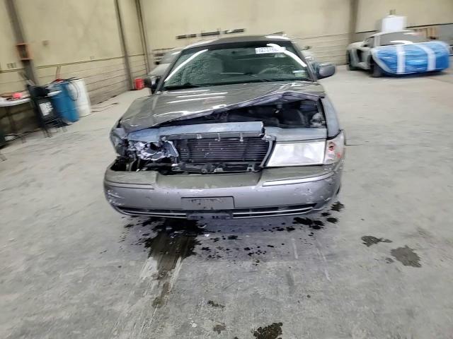 2003 Mercury Grand Marquis Gs VIN: 2MEFM74W23X636199 Lot: 82731695