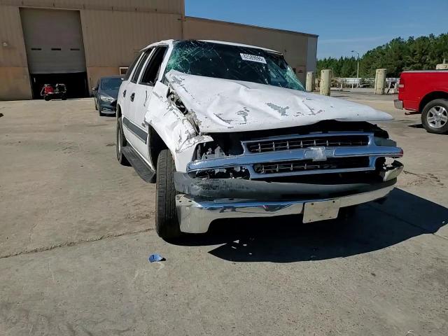 2003 Chevrolet Tahoe C1500 VIN: 1GNEC13Z53J266116 Lot: 82589095