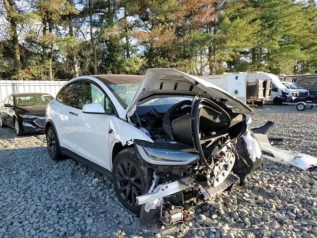 2024 Tesla Model X VIN: 7SAXCBE54RF459703 Lot: 81952325