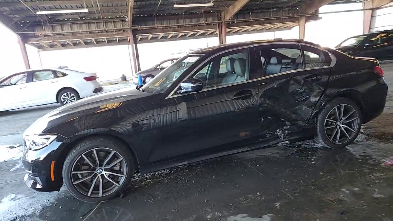 Фото: WBA5P7C0XMFK85537