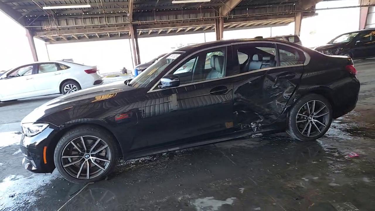 Фото: WBA5P7C0XMFK85537