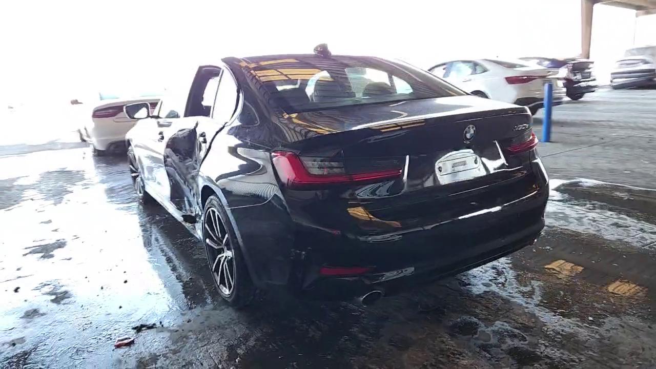 Фото: WBA5P7C0XMFK85537