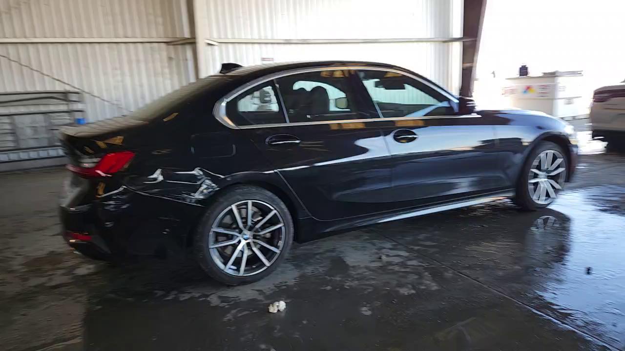 Фото: WBA5P7C0XMFK85537