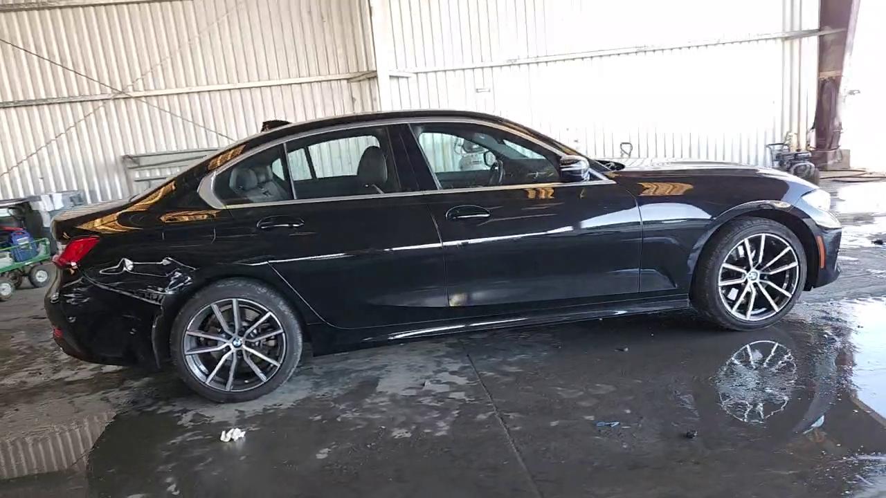 Фото: WBA5P7C0XMFK85537