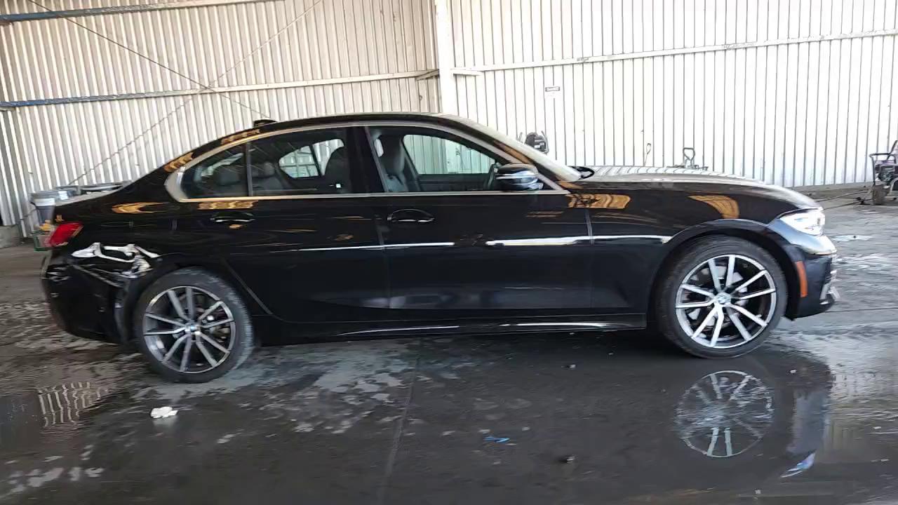 Фото: WBA5P7C0XMFK85537