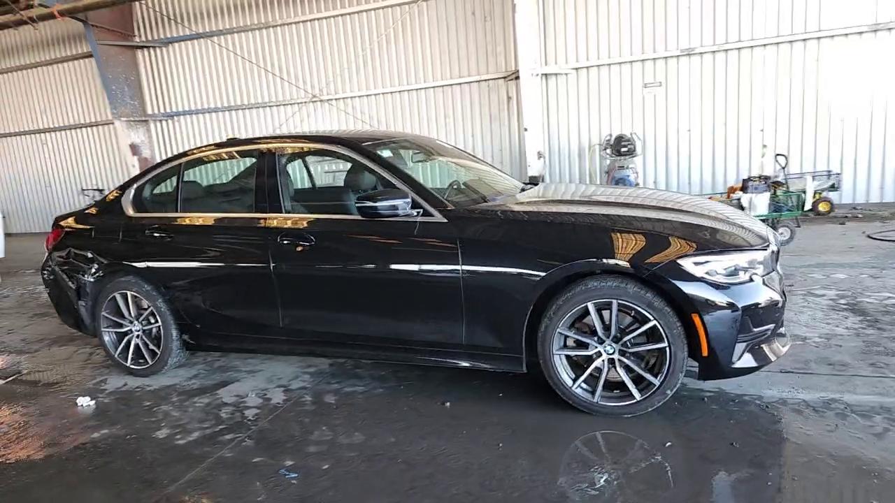 Фото: WBA5P7C0XMFK85537