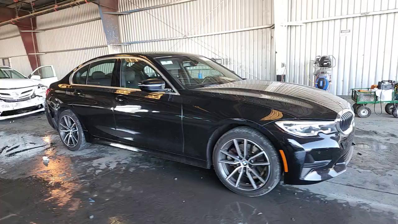 Фото: WBA5P7C0XMFK85537