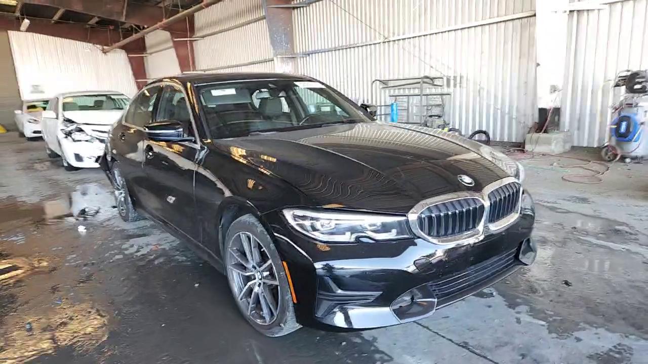 Фото: WBA5P7C0XMFK85537