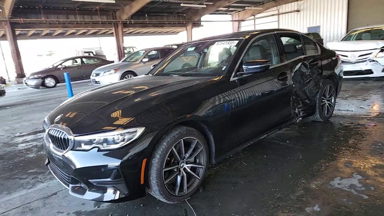 Фото: WBA5P7C0XMFK85537