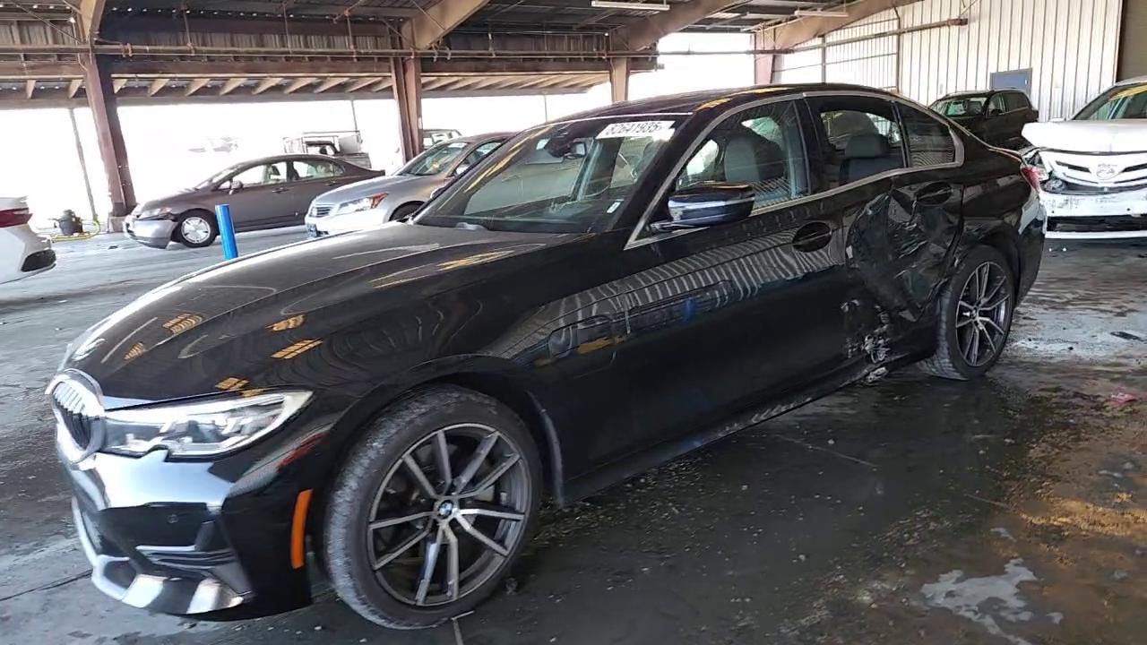 Фото: WBA5P7C0XMFK85537