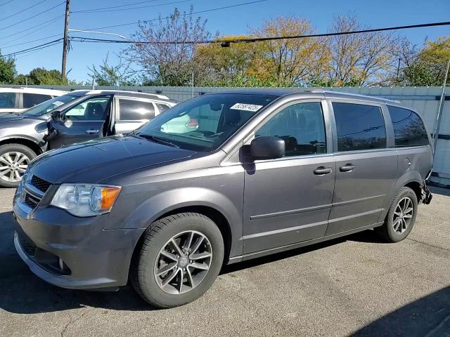 2017 Dodge Grand Caravan Sxt VIN: 2C4RDGCG8HR692880 Lot: 82587425