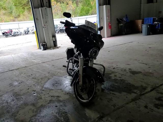 2013 Harley Davidson Street Glide VIN: 1HD1KBM13DB682281 Lot: 90103265