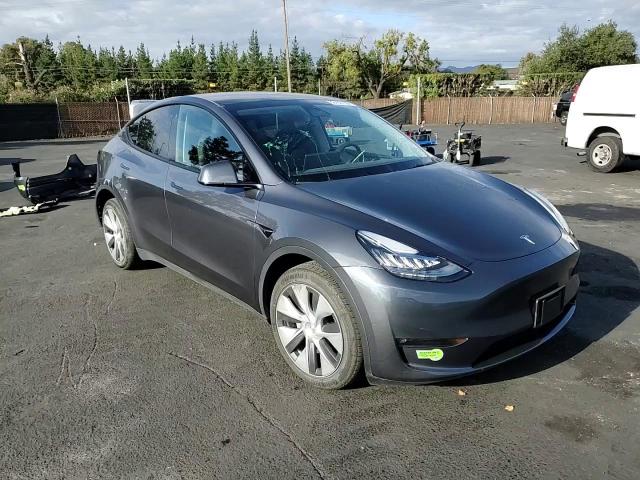 2023 Tesla Model Y VIN: 7SAYGDEE7PF601852 Lot: 82402195