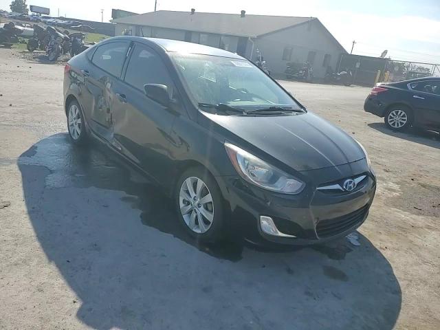 2013 Hyundai Accent Gls VIN: KMHCU4AE8DU380640 Lot: 86071005