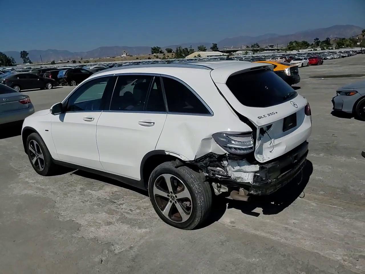 Фото: WDC0G5EB9KF617393