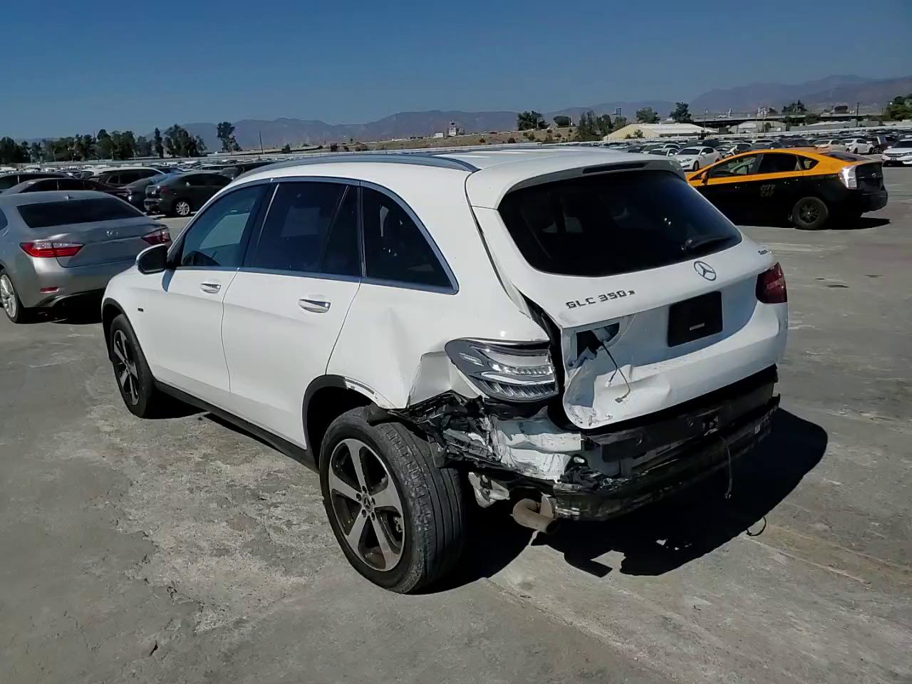 Фото: WDC0G5EB9KF617393