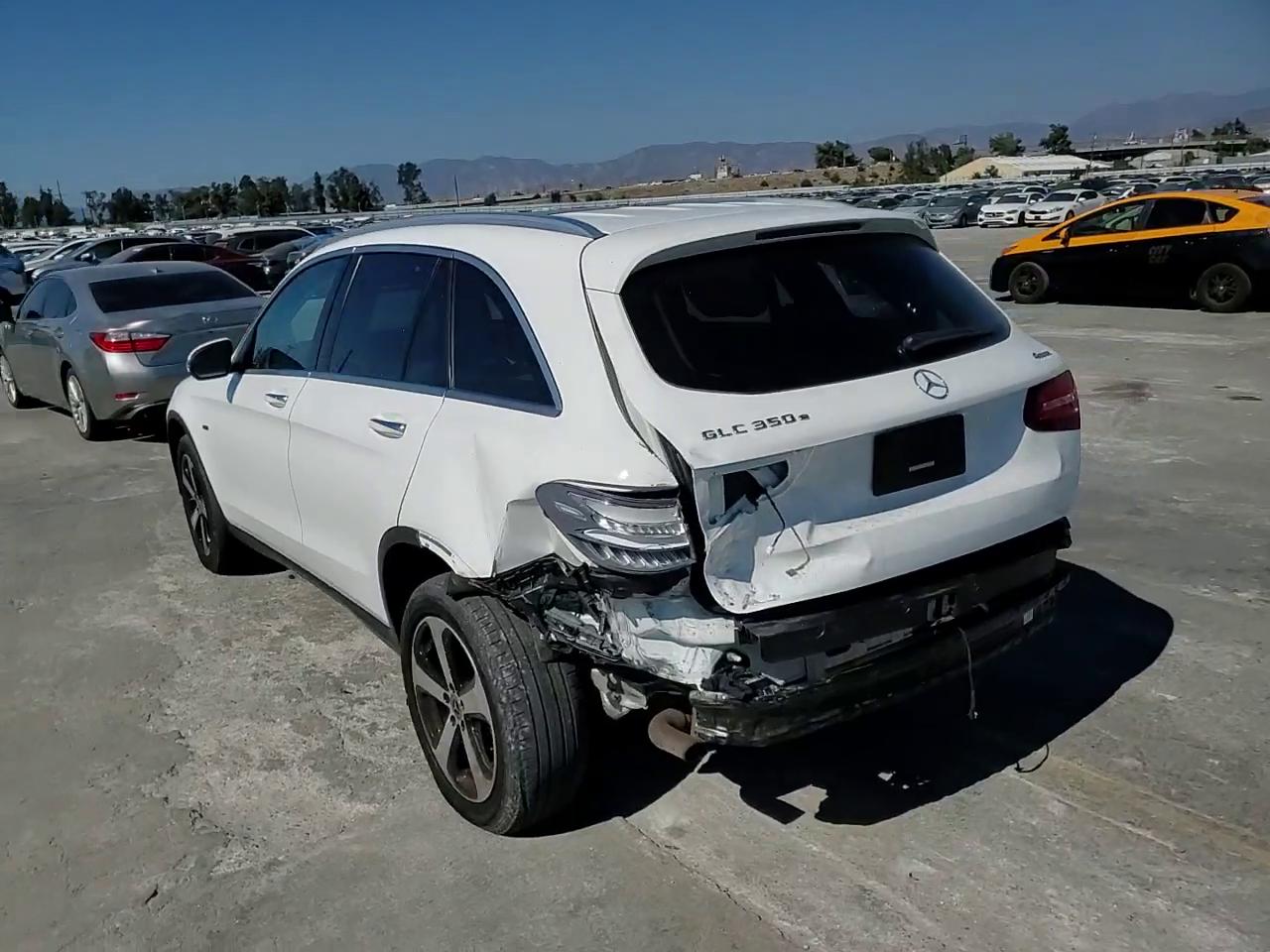 Фото: WDC0G5EB9KF617393