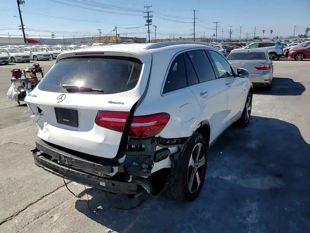 Фото: WDC0G5EB9KF617393