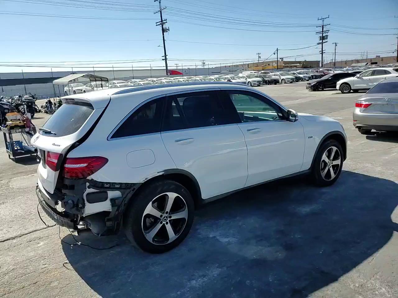 Фото: WDC0G5EB9KF617393