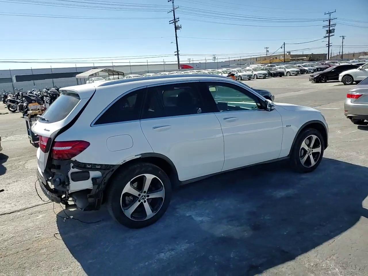 Фото: WDC0G5EB9KF617393