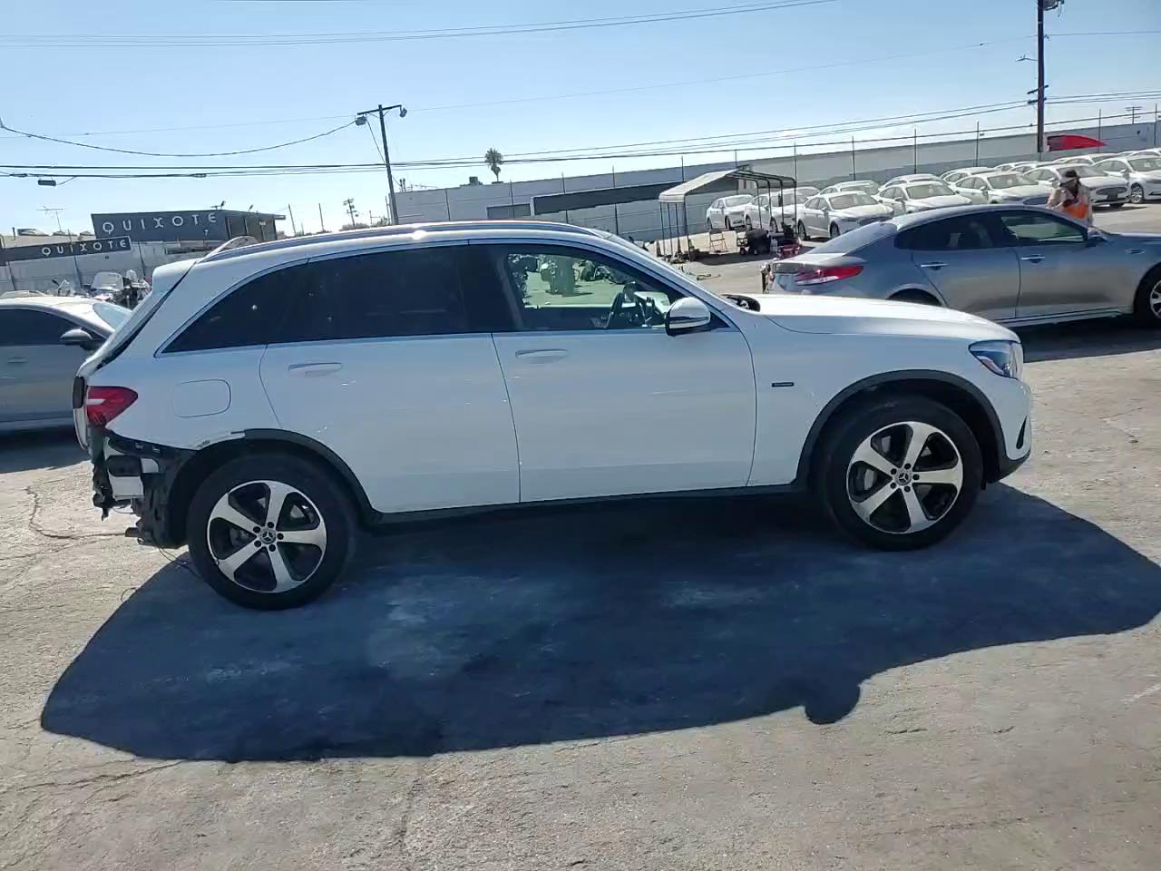 Фото: WDC0G5EB9KF617393