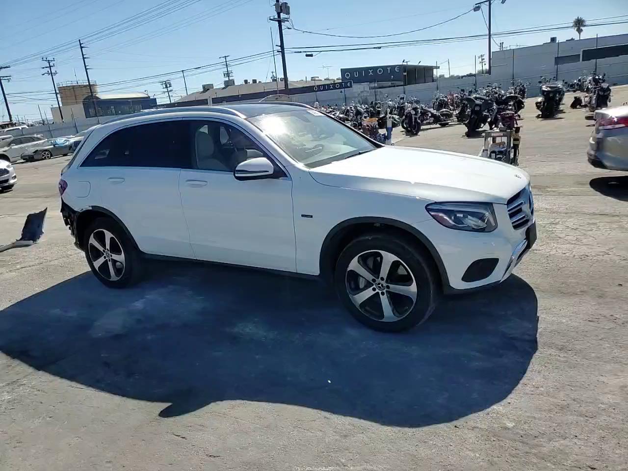 Фото: WDC0G5EB9KF617393