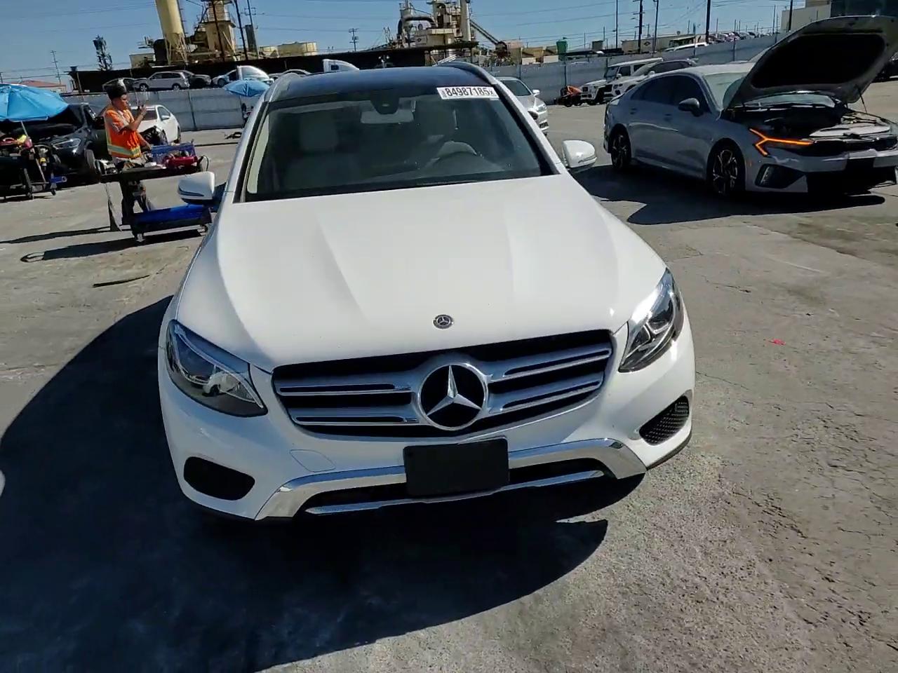 Фото: WDC0G5EB9KF617393