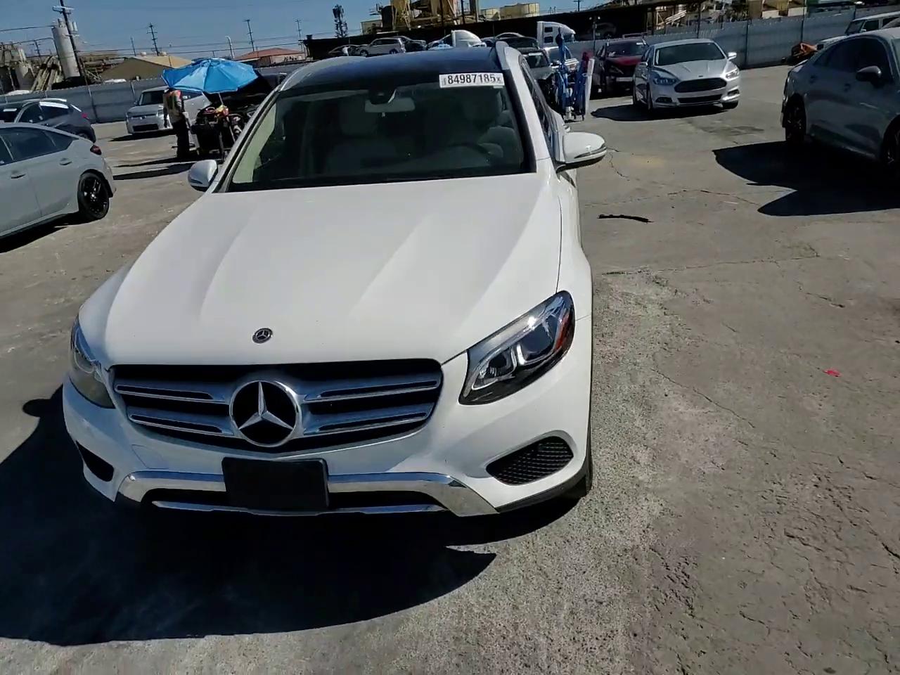 Фото: WDC0G5EB9KF617393