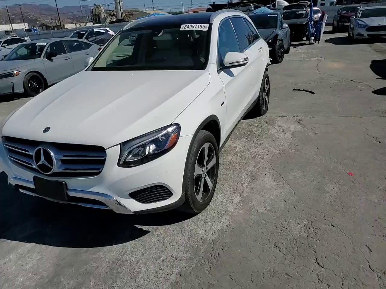 Фото: WDC0G5EB9KF617393