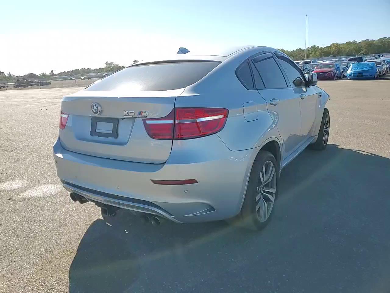 Фото: 5YMGZ0C59E0C40368