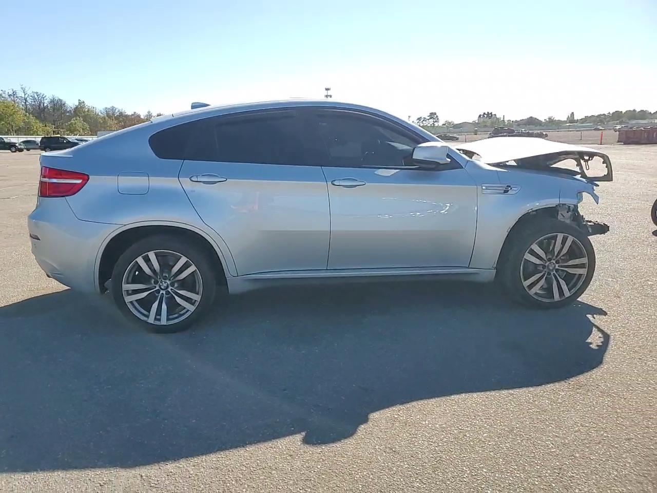 Фото: 5YMGZ0C59E0C40368