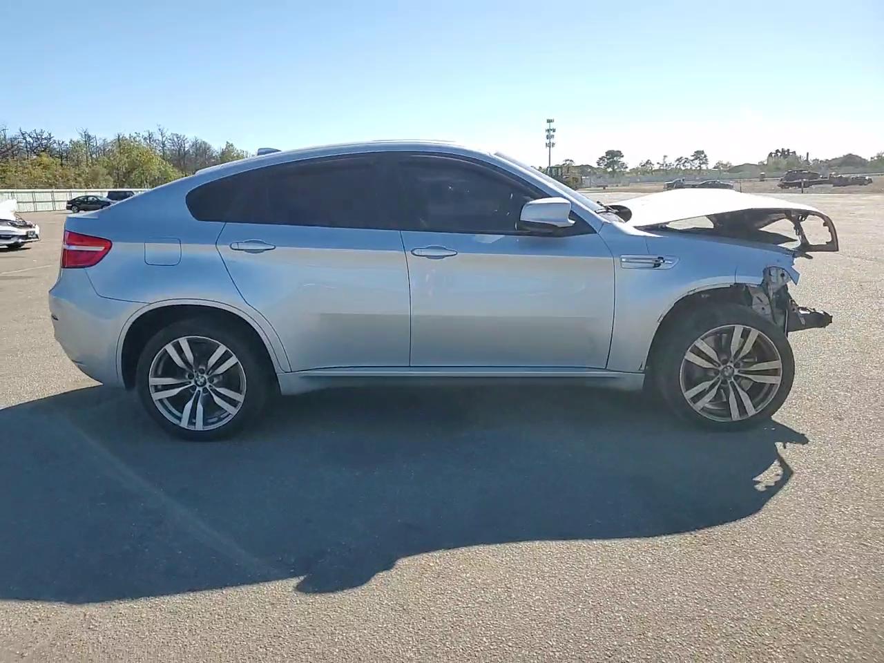 Фото: 5YMGZ0C59E0C40368