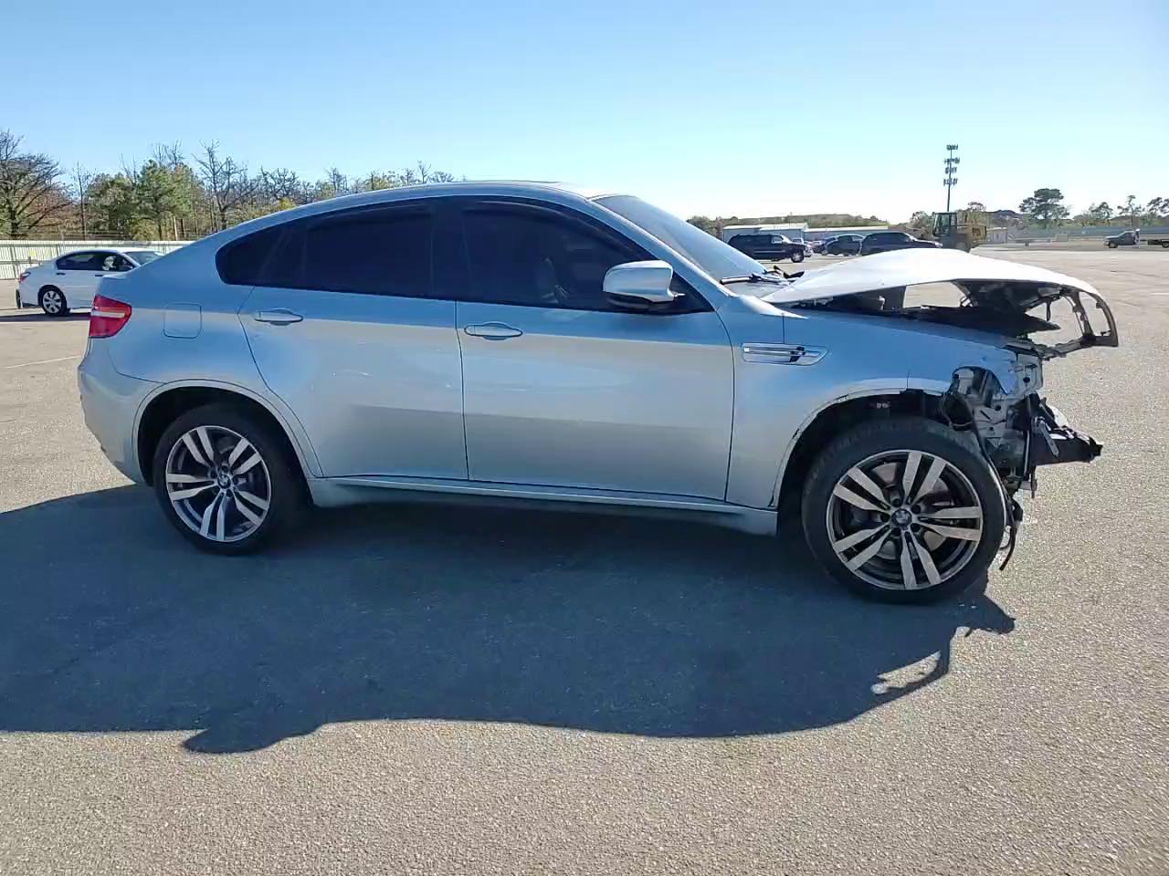 Фото: 5YMGZ0C59E0C40368