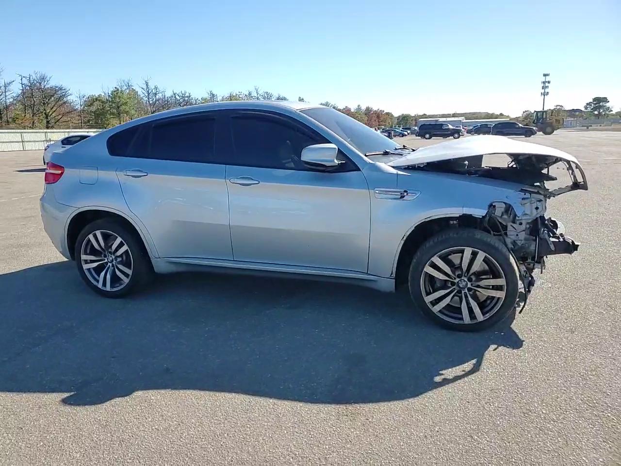 Фото: 5YMGZ0C59E0C40368