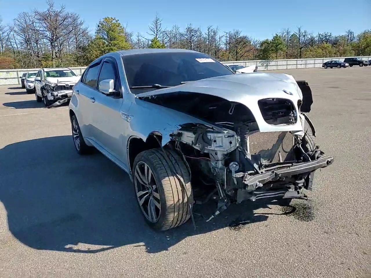 Фото: 5YMGZ0C59E0C40368