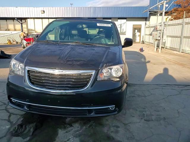 2016 Chrysler Town & Country S VIN: 2C4RC1HGXGR121771 Lot: 90896165