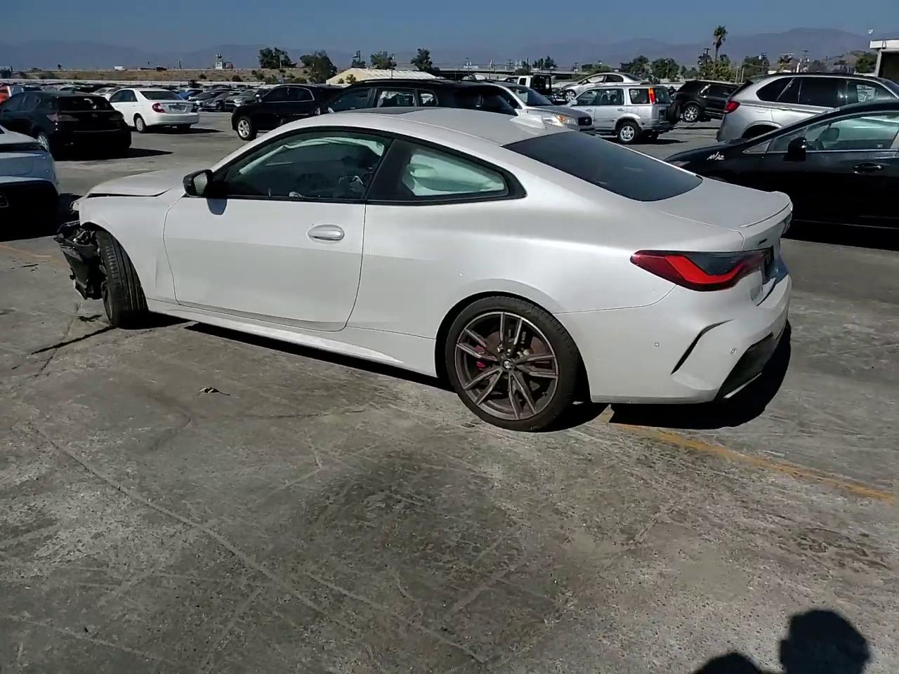 Фото: WBA13AR00MCF78401