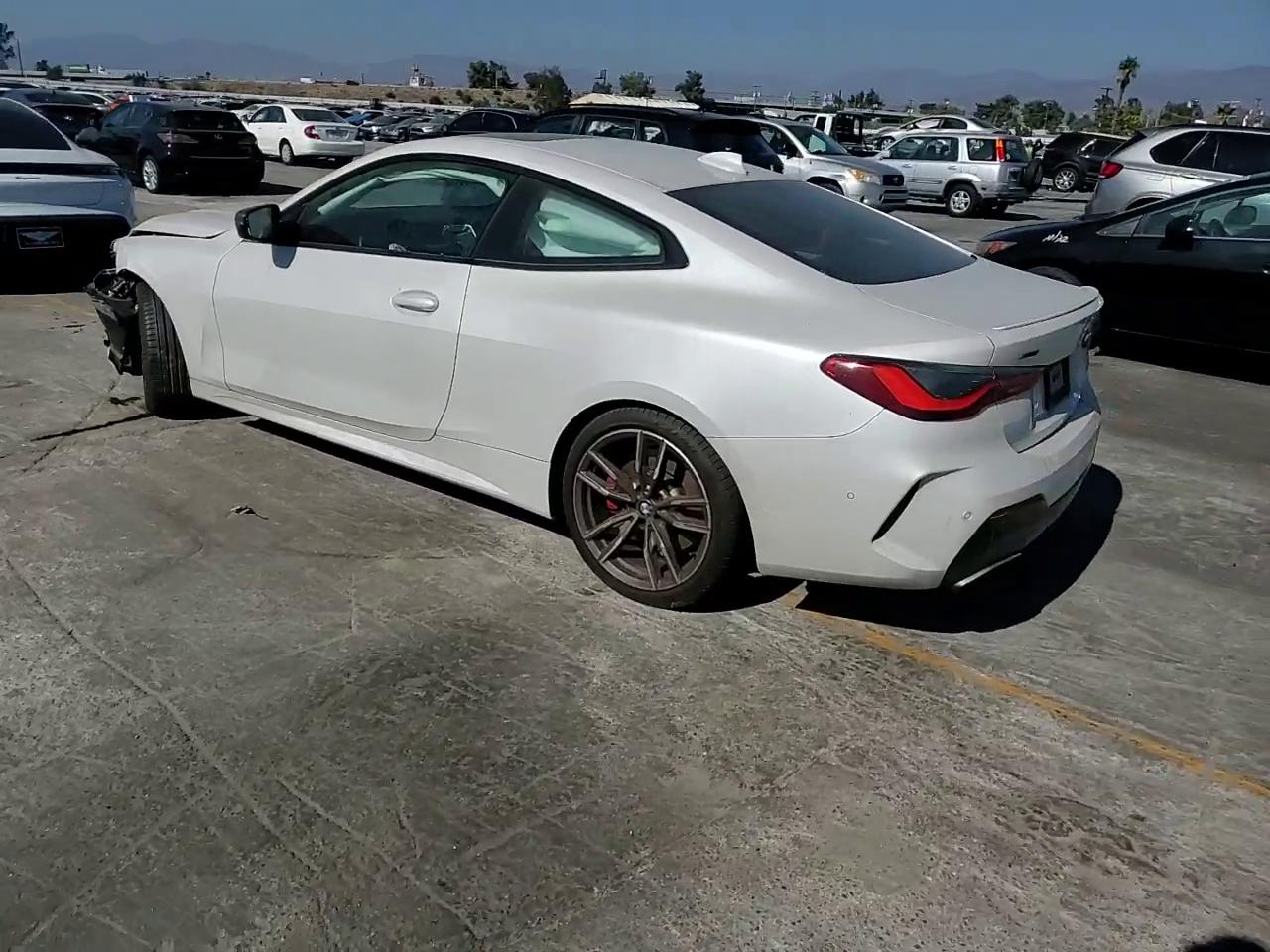 Фото: WBA13AR00MCF78401