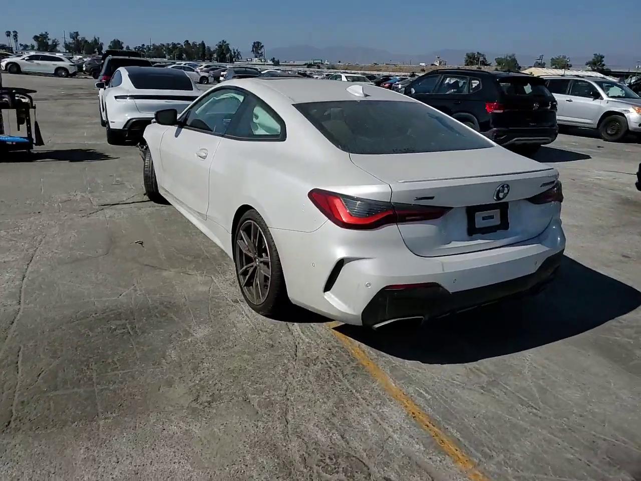 Фото: WBA13AR00MCF78401