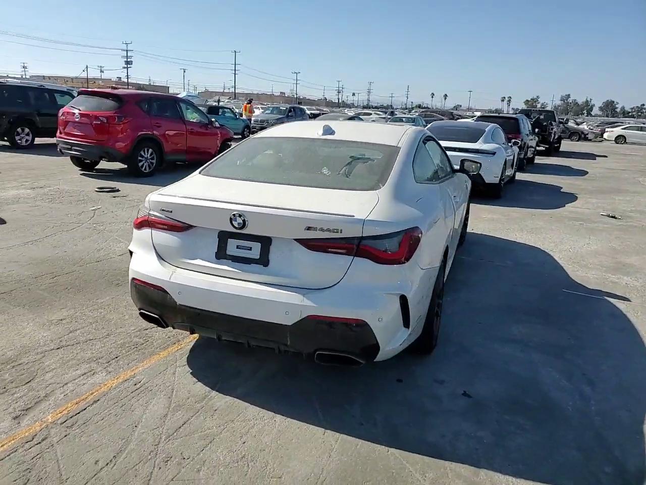 Фото: WBA13AR00MCF78401