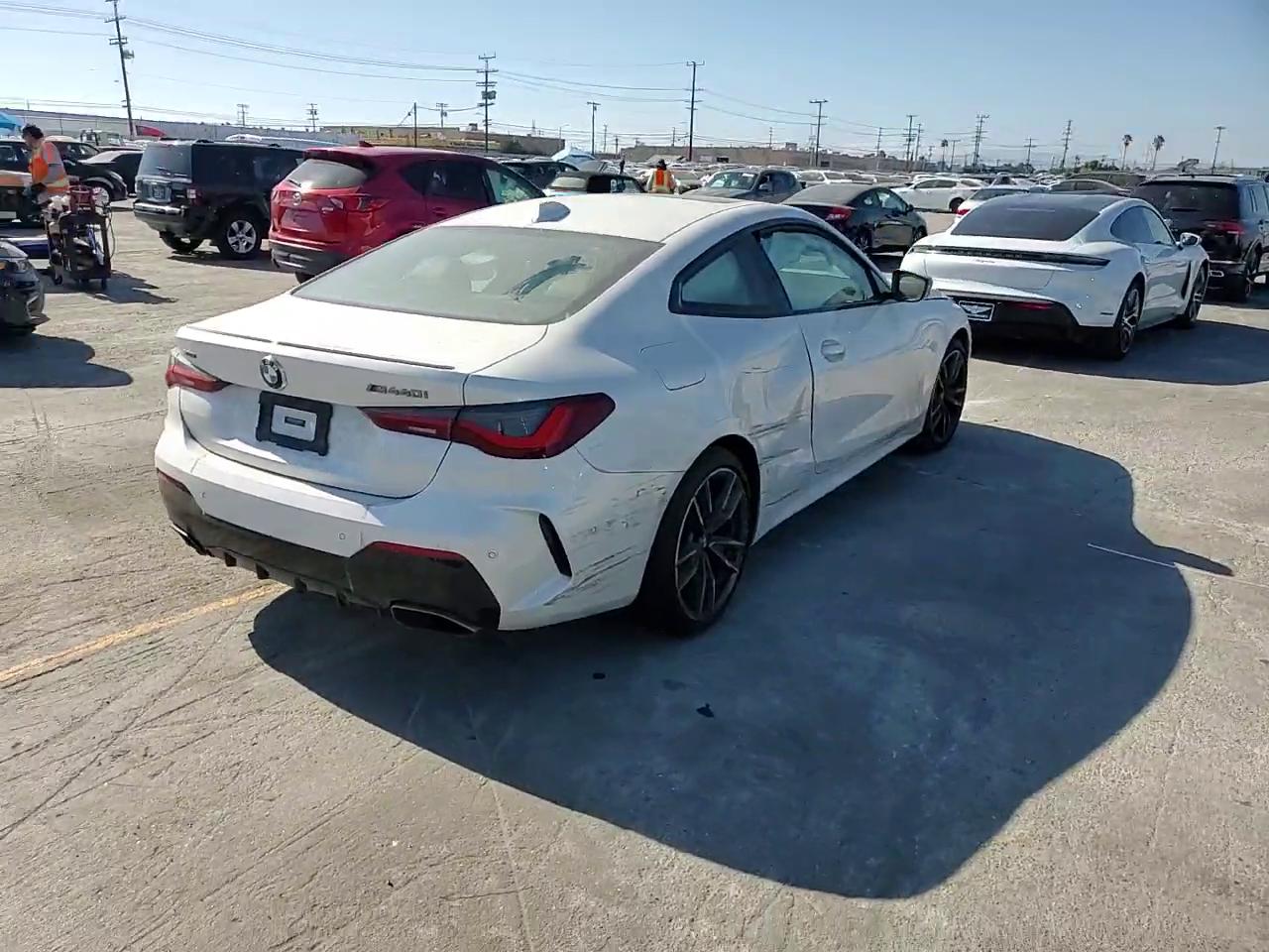 Фото: WBA13AR00MCF78401