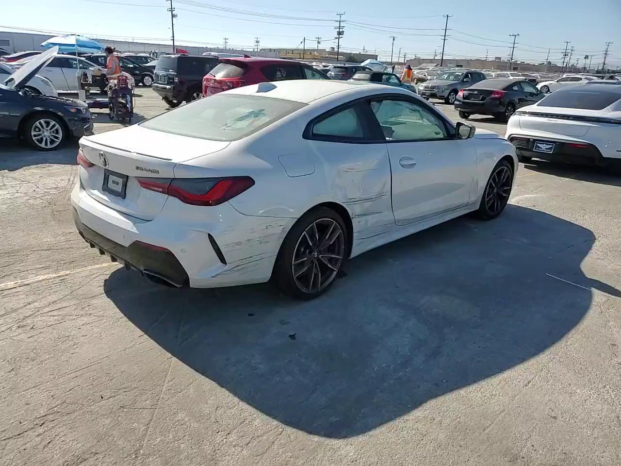 Фото: WBA13AR00MCF78401