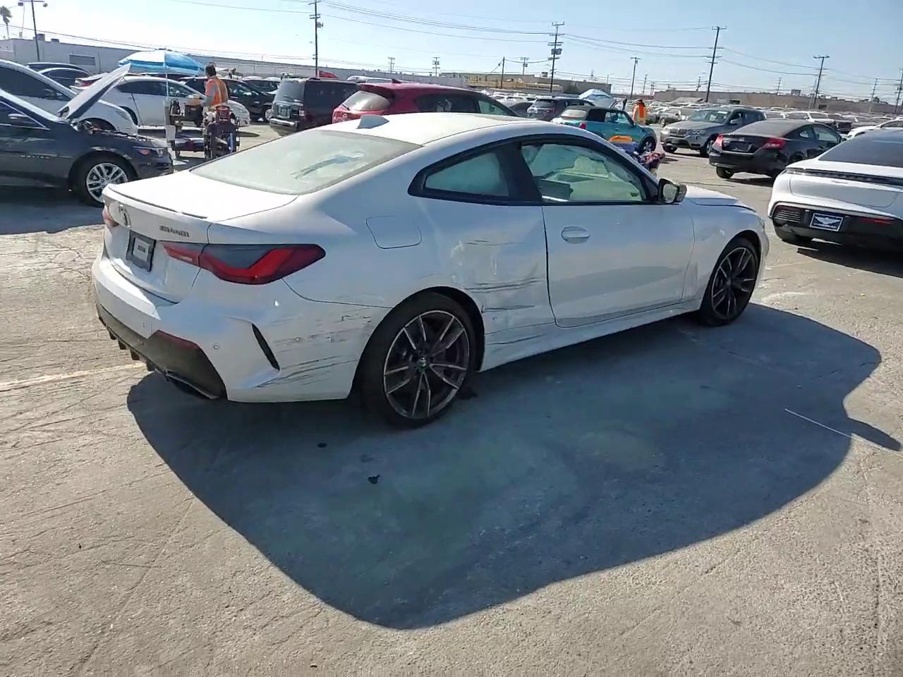 Фото: WBA13AR00MCF78401