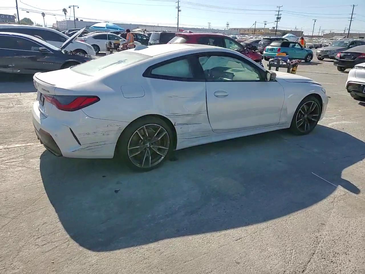 Фото: WBA13AR00MCF78401