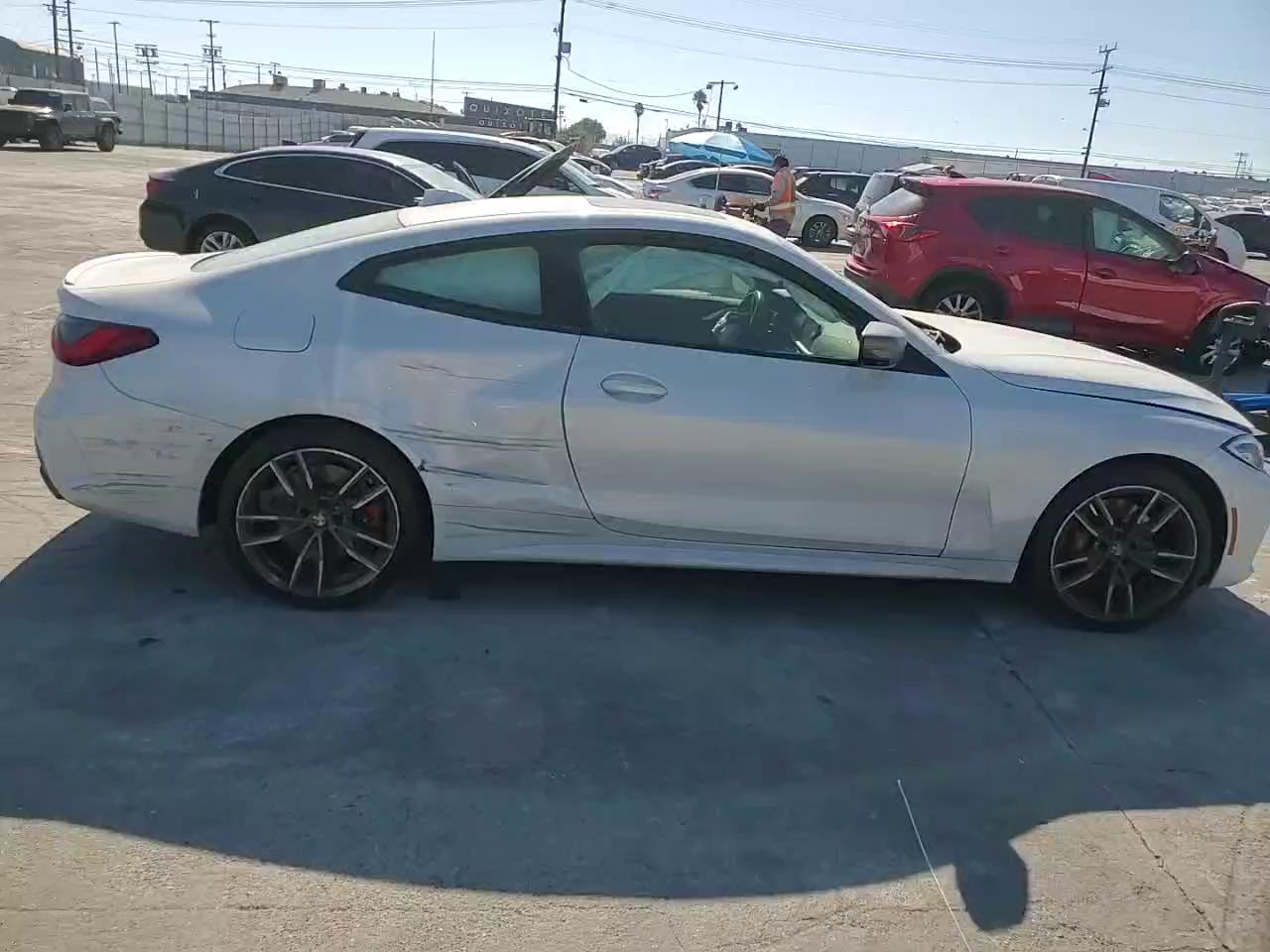 Фото: WBA13AR00MCF78401